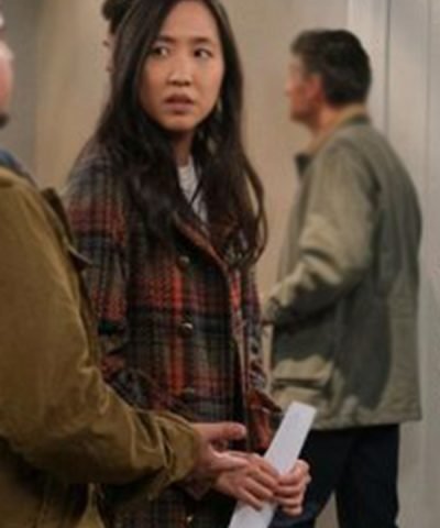 Ellen How I Met Your Father 2022 Tien Tran Trench Coat