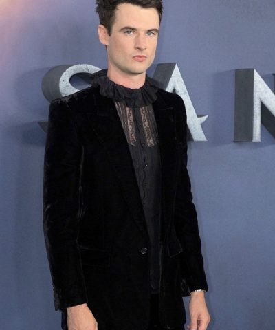 Tom Sturridge TV Series The Sandman Black Velvet Suit