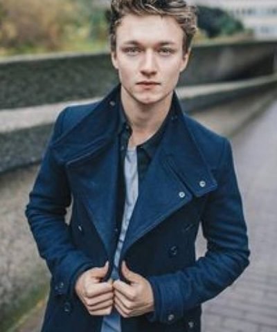Farnbranch Man Chaos Walking (2021) Harrison Osterfield Blue Double-Breasted Coat
