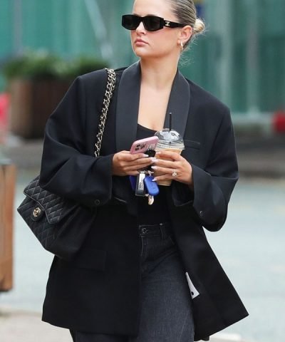 Influencer Molly-Mae Hague Blazer