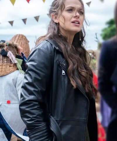 TV Series Mayfair Witches Moira Mayfair Black Coat