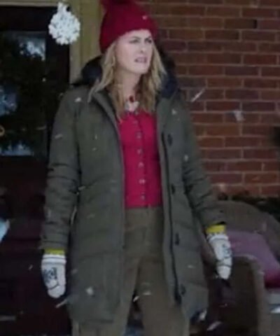 A Merry Little Ex-Mas Alicia Silverstone Green Hooded Jacket